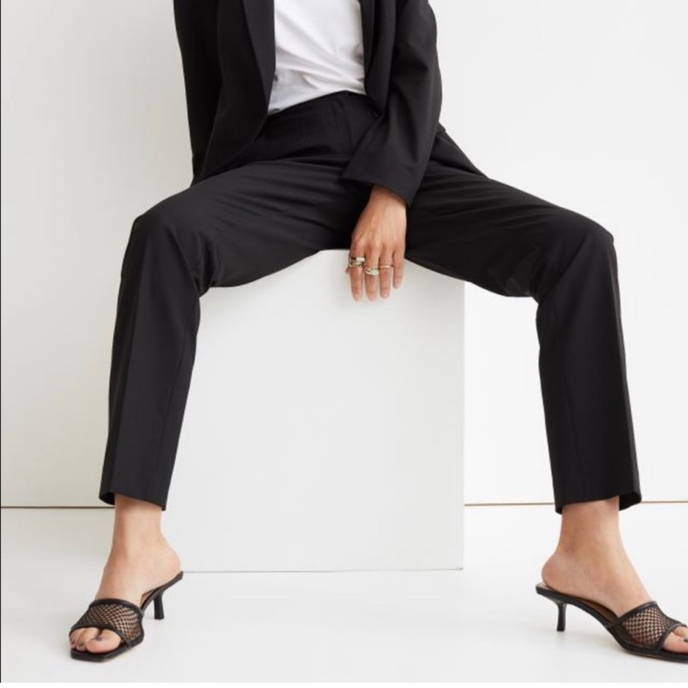 H&M Woman’s Black High Waist Cotton Straight Leg Twill Dress Pants Size: 10 - Picture 10 of 10